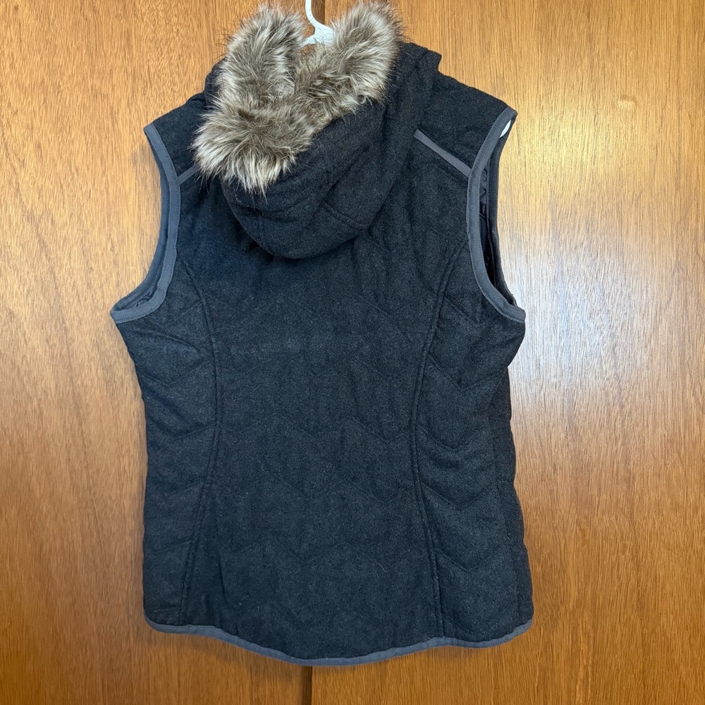 Prana Gray Quilted Hooded Vest with Faux Fur Trim - Picture 2 of 6